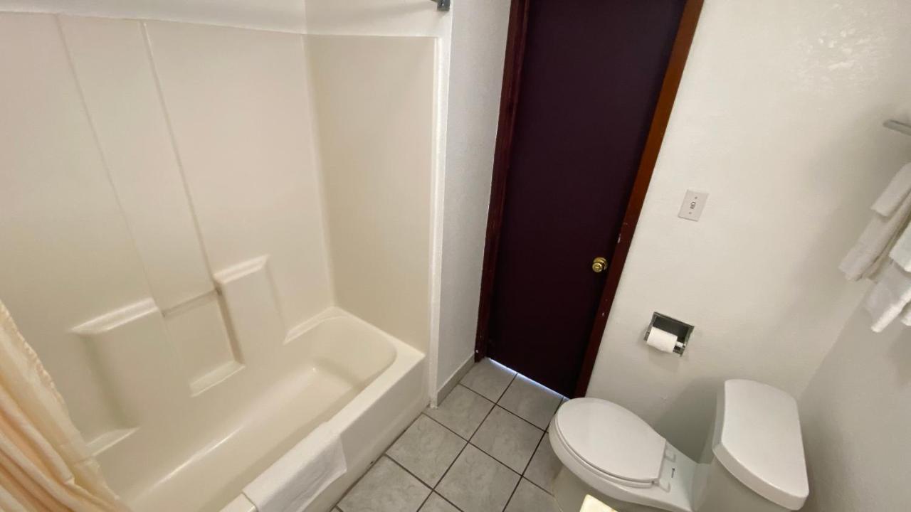 Budget Inn & Suites Freer Zewnętrze zdjęcie