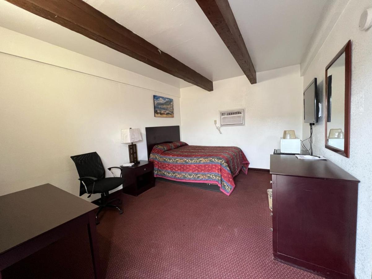 Budget Inn & Suites Freer Zewnętrze zdjęcie